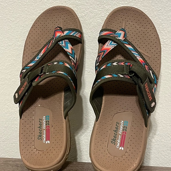 Skechers Olive and Multicolor Outdoor Lifestyle Strappy Sandals Women’s 9.5 - Picture 7 of 10